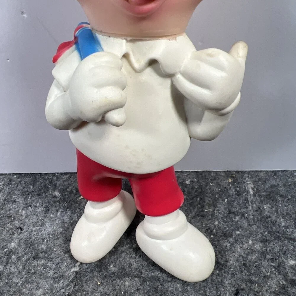 Vtg DELL WALT DISNEY HITCHHIKING HOBO MICKEY MOUSE SQUEAKY TOY - Picture 3 of 15